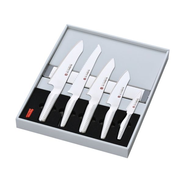 Global NI Set: 5 Global NI Series knives and magnetic bar