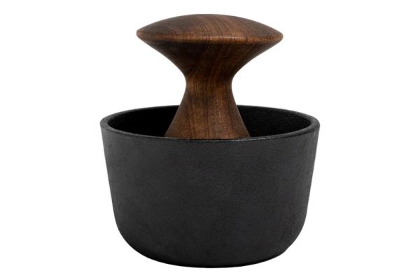 KIRUNA Mortar in Wood and Cast Iron ø 9 cm by CrushGrind