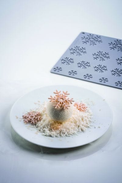 Snowflakes pavoni