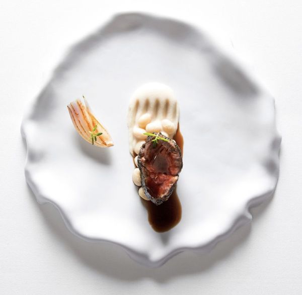 Sumisura dinner plate with turn-up line Seta by Royale